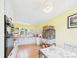 Kitchen/Dining Room- click for photo gallery